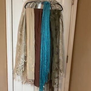 Chic Scarf Collection in Beige and Teal